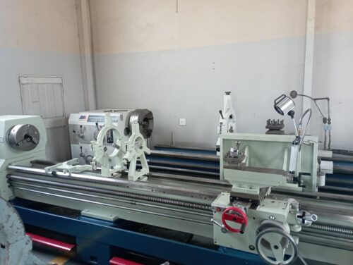 (SOLD) Yunan Heavy-Duty Lathe 4000mm Between Centres | 660 Swing | 105mm Bore – Fully Equipped