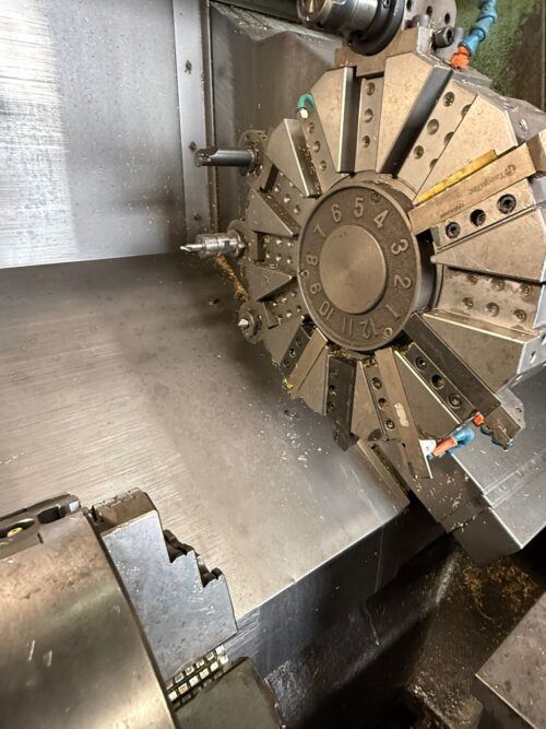 WhatsApp Image 2026-04-14 at 16.52.42 (3) FEELER CNC Slant Bed Lathe – Fanuc OiT | 12-Station Turret | Hydraulic Chuck & Tailstock | Production CNC Turner