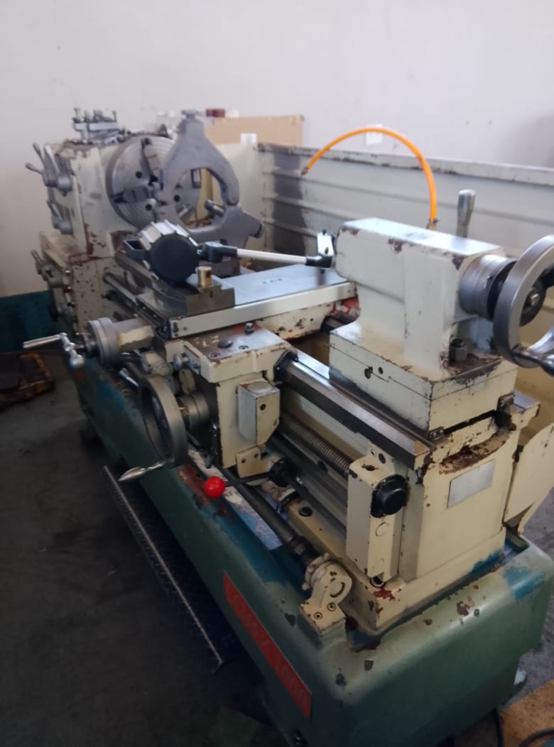 (SOLD) Maxi C6246 Centre Lathe – 1000mm Between Centres | 460mm Swing