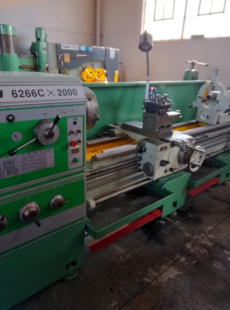 Saxon 6266C Heavy Duty Centre Lathe – 2000mm Between Centres | 660mm Swing | 105mm Bore